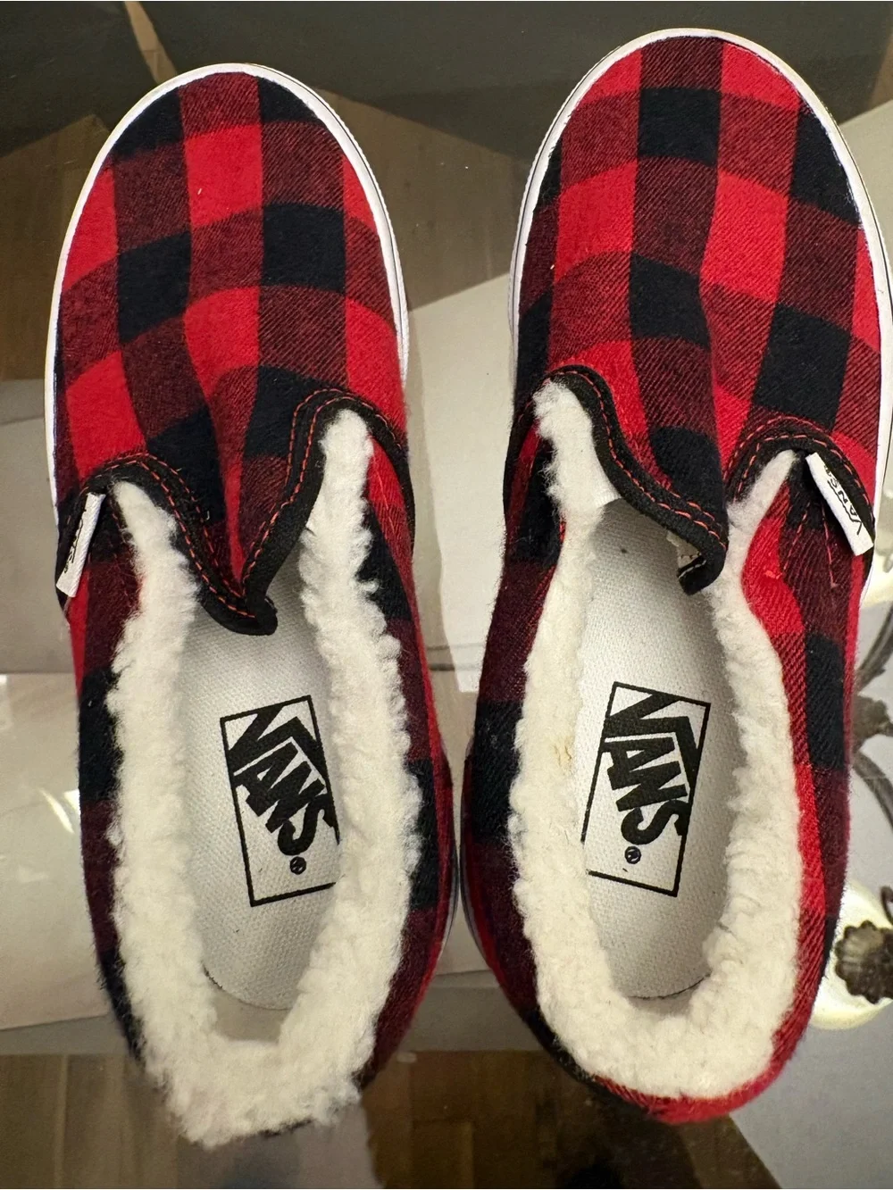 Vans Classic Slip-On Shoes Kids Size 1 Red Black Plaid Sherpa Faux Fur Lined